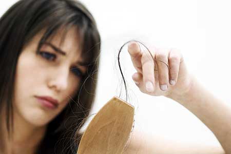 علت های اساسی ریزش مو را بخوانید