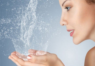 پاکسازی پوست زیبایی پوست,پاکسازی پوست,آبرسانی پوست