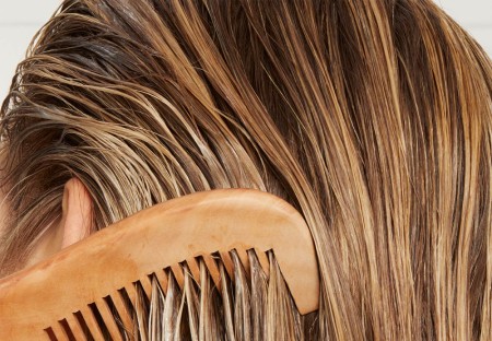 چگونه از چرب شدن مو جلوگیری کنیم