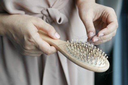 درمان ریزش مو در زنان بالای 40 سال