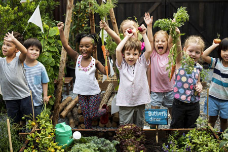 باغبانی کودک,باغبانی کودکان,فعالیت های مناسب برای کودکان