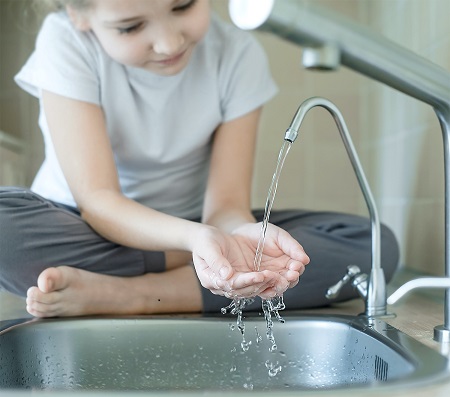 آب قلیایی برای مصرف کودکان, آب تصفیه شده برای نوزاد, آب آشامیدنی برای کودکان و نوزادان
