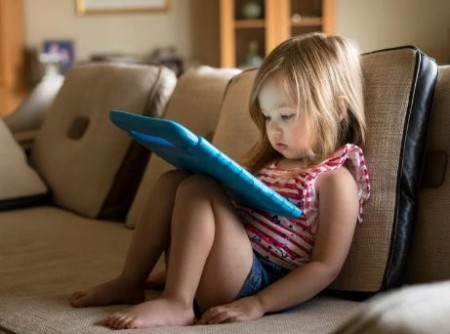 اثرات مخرب سندرم کودک دیجیتال بر سلامت جسمی و روانی