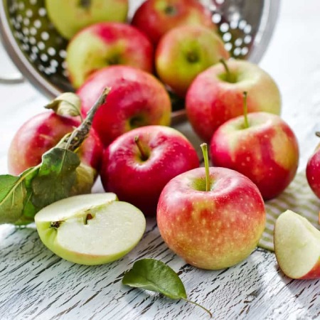 سیب برای یبوست,سیب برای اسهال خوب است,سیب و اسهال