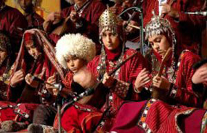 پوشاک و پاپوش مردان ترکمن