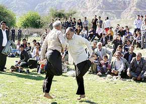 بازی محلی قلعه,قلعه بازی,بازی محلی,بازی محلی ایرانی
