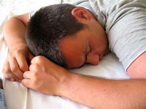 چگونه بر خواب بیش از حد غلبه کنیم,مضرات زیاد خوابیدن
