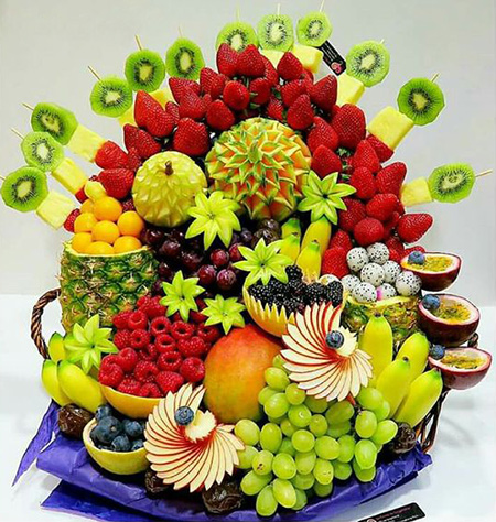 میوه آرایی روی هندوانه,میوه آرایی و آجیل شب یلدا,میوه آرایی در شب یلدا