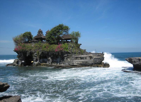 معبد لوط در بالی - اندونزی 