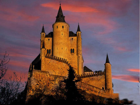 قلعه,معروف ترین قلعه های دنیا,زیباترین قصرهای جهان