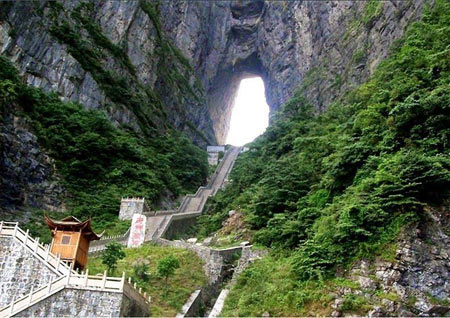 کوه Tianmen Shan,کوه دروازه بهشت در چین,مکانهای دیدنی چین