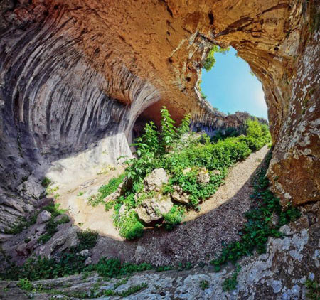 غار باور نکردنی در بلغارستان (چشم خدا) + عکس 1