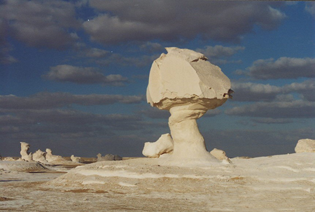 صحرای بیضاء یا کویر سفید در مصر (+عکس) 1
