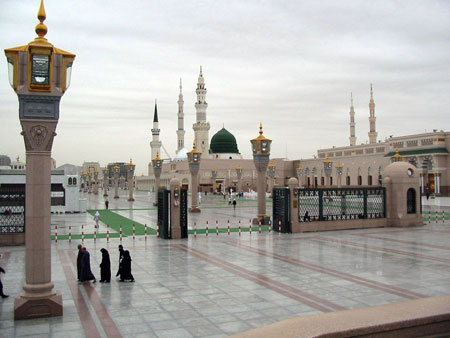 ستون های مسجد النبی, تاریخچه مسجد النبی, آشنایی با مسجد النبی