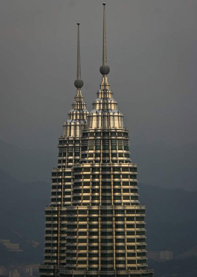 برج های دوقلوی پتروناس، کوالالامپور 1