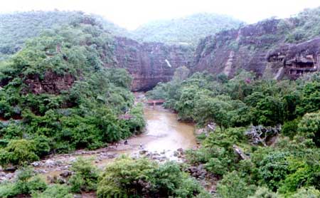 غارهای آجانتا,غارهای آجانتا در هند