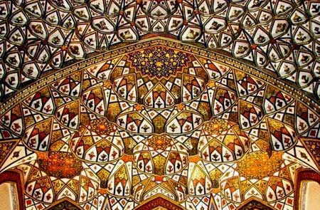 تالار اشرف یکی از بناهای تاریخی اصفهان 1