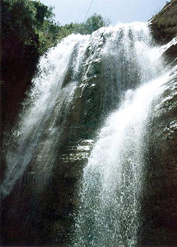 آبشار گچان,جاذبه گردشگری ایلام