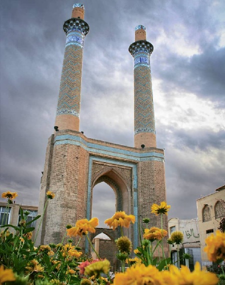 مناره‌ های دارالضیافه, مناره دارالضیافه, زیباترین مناره های اصفهان