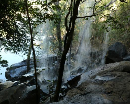 منظره‌های هوایی از آبشار میچل