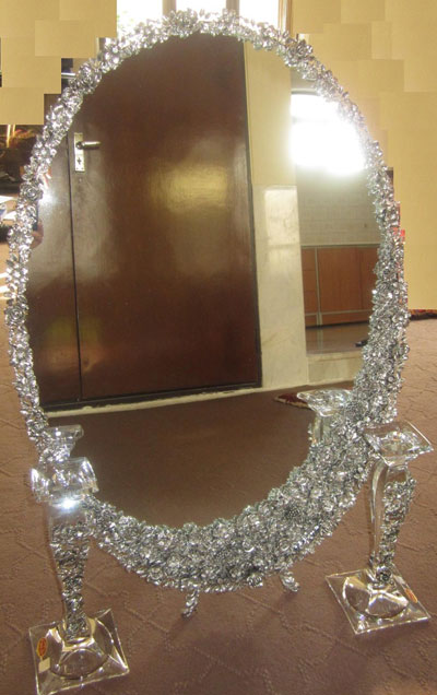 مدل آینه شمعدان, آینه وشمعدان