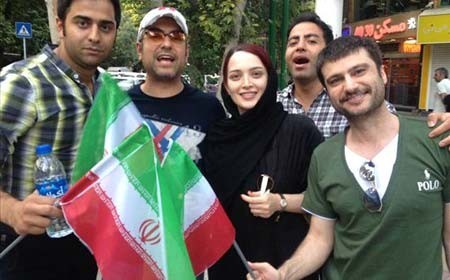 تصاویربازیگران در جشن صعود تیم ملی,مهدی پاکدل و بانو در جشن صعود تیم ملی,شهرام حقیقت دوست در جشن صعود تیم ملی تصاویربازیگران در جشن صعود تیم ملی,مهدی پاکدل و بانو در جشن صعود تیم ملی,شهرام حقیقت دوست در جشن صعود تیم ملی