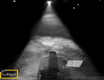 آشنایی با آقای مشکی پوش , دوستان رضا صادقی