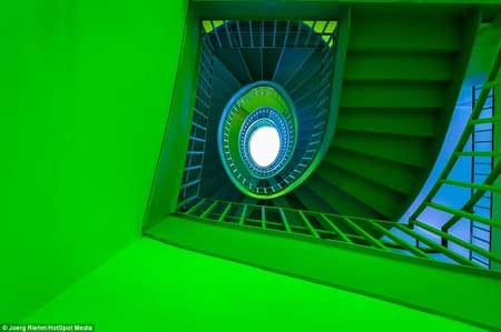 تصاویری از راه پله های بی نظیر