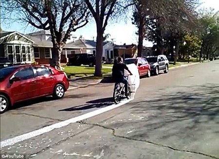 اخبار داغ,شیرین کاری,شیرین کاری با دوچرخه