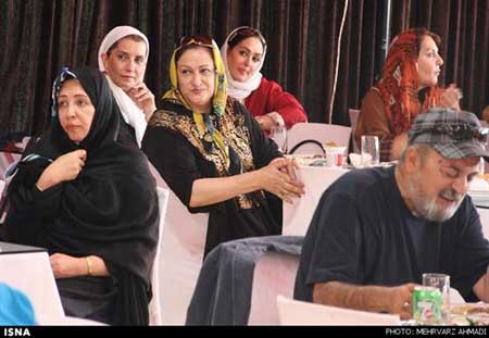سیاوش تهمورث،مهرانه مهین ترابی و دیگر بازیگران در سفر تفریحی به تبریز