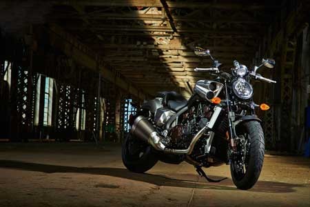 شگفتی‌ها , یاماها وی مکس , موتور 