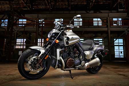 شگفتی‌ها , یاماها وی مکس , موتور 