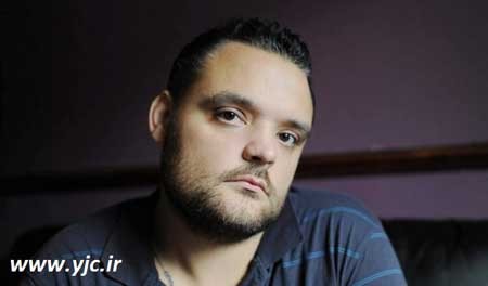 مردی با بدن قطعه قطعه