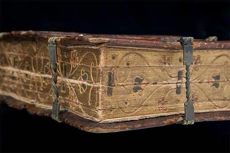 اخبار,اخبار گوناگون,کتاب عجیب و باورنکردنی 6 طرفه