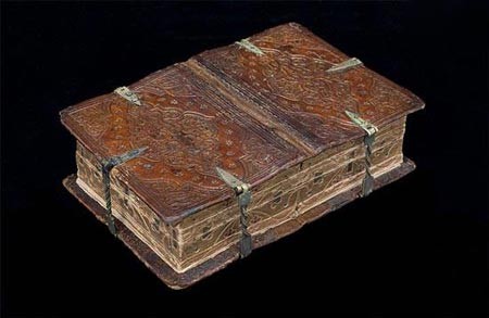 اخبار,اخبار گوناگون,کتاب عجیب و باورنکردنی 6 طرفه