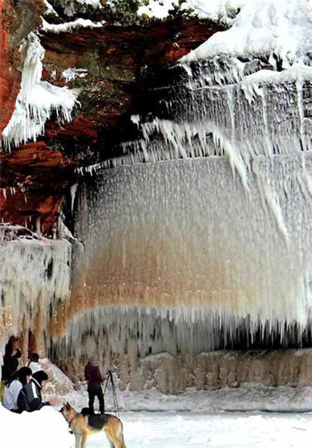 اخبار , اخبار گوناگون , دریاچه یخ‌زده آب شیرین