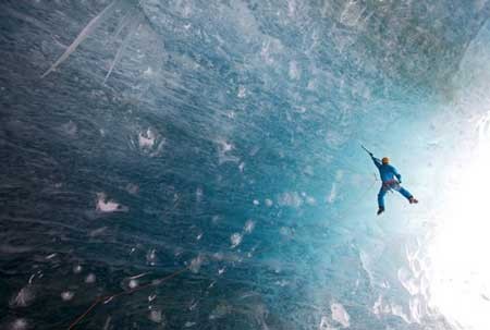 یک غار یخی در فرانسه