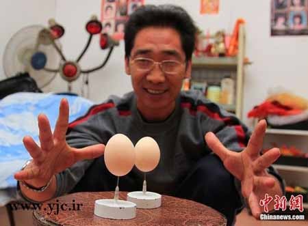 اخبار,اخبار گوناگون,حرکت تعادلی با تخم مرغ