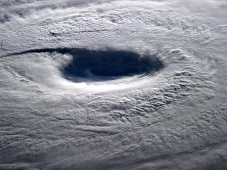 اخبار,اخبار علمی,طوفان بی سابقه ژاپن,تصاویر ماهواره ای طوفان ژاپن