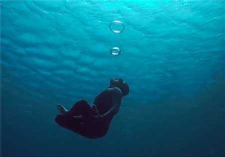 اخبار , اخبار گوناگون , دویدن غواص روی آب