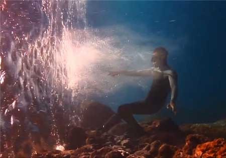 اخبار , اخبار گوناگون , دویدن غواص روی آب