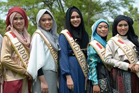   ملكه های زيبايي در اندونزي (+عکس)