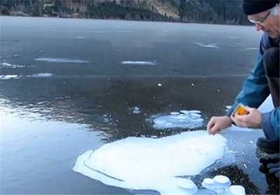 اخبار,اخبار گوناگون,حباب‌های یخی قابل اشتعال در سطح دریاچه