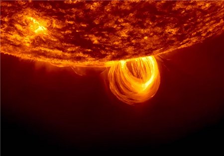 200 میلیون تصویر از زندگی خورشید 1