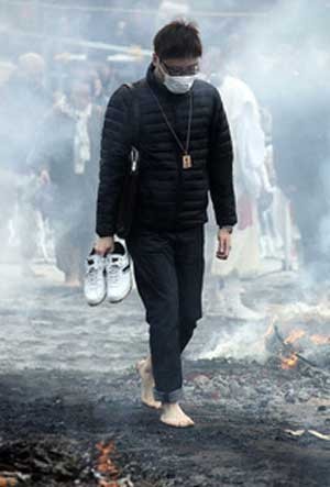 اخبار,اخبار گوناگون ,فستیوال راه رفتن بر روی آتش 