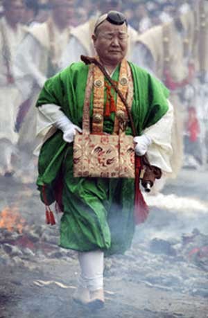 اخبار,اخبار گوناگون ,فستیوال راه رفتن بر روی آتش 