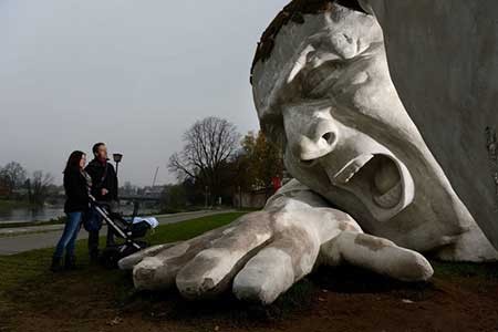 عکسهای جالب,مجسمه سنگی ,تصاویر جالبhttp://www.oojal.rzb.ir/post/1452