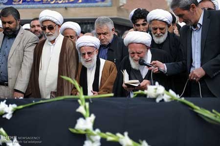 اخبار,اخباراجتماعی,آیت الله جنتی در مراسم تشییع همسرش