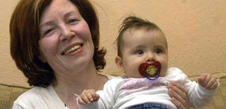 زن 65 ساله آلمانی چهار قلو می زاید زن 65 ساله آلمانی چهار قلو می زاید