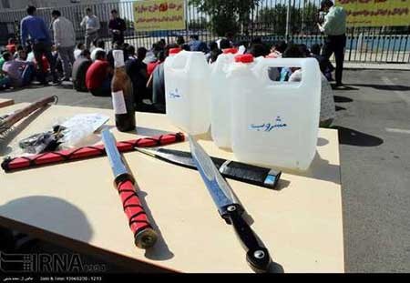 چماق عجیب اراذل و اوباش تهران (عکس) 1